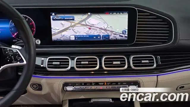 Mercedes-Benz GLE-Class 2023 — Photo 12/20