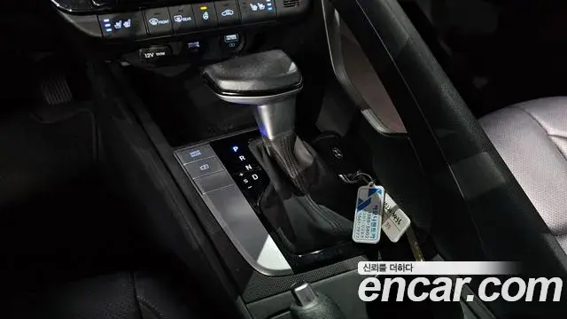 Hyundai Avante 2022 — Photo 9/20