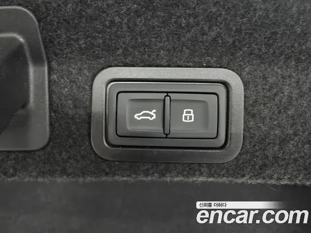 Audi A6 2025 — Photo 12/18