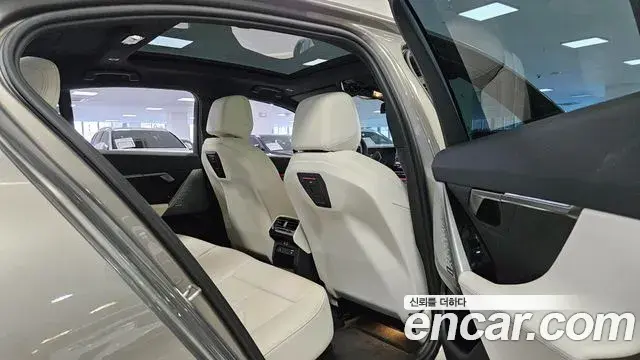 BMW 5 Series 2026 — Photo 18/20