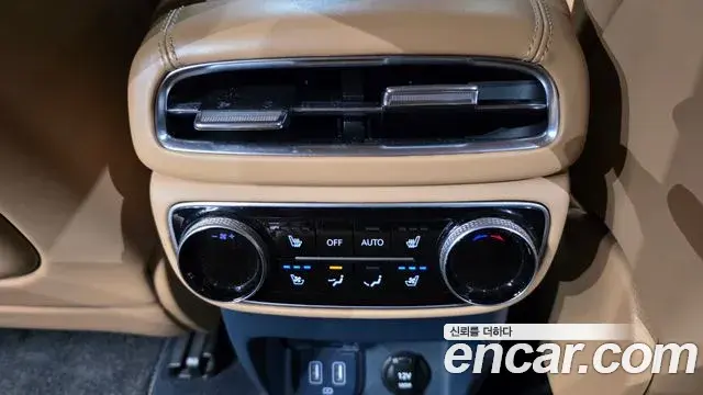 Genesis GV80 2020 — Photo 19/20