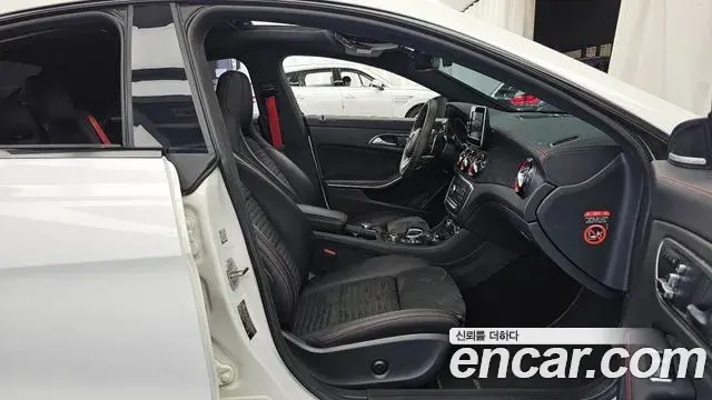Mercedes-Benz CLA-Class 2018 — Photo 11/20
