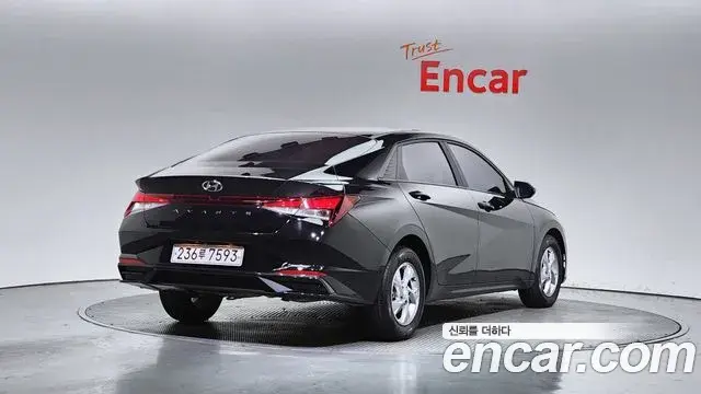 Hyundai The New Avante Hybrid 2020 — Photo 2/20
