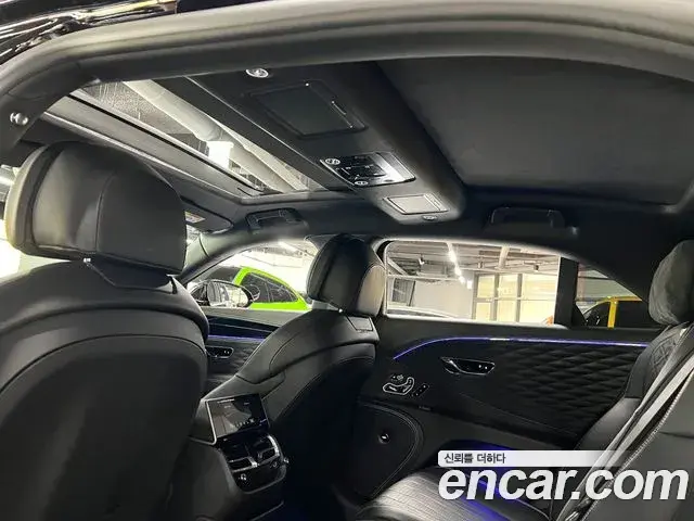 Bentley Flying Spur 2020 — ფოტო 18/20