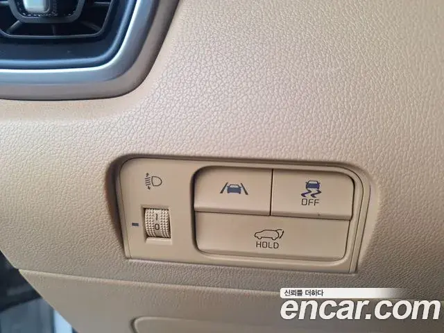 Kia Sorento 2021 — ფოტო 13/20