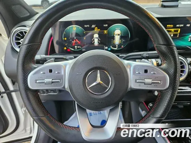 Mercedes-Benz GLB-Class 2020 — Şəkil 14/20
