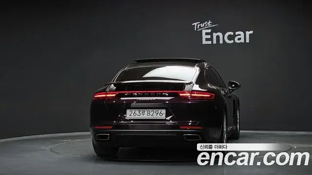 Porsche Panamera 2020 — Фото 4/20