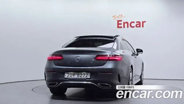 Mercedes-Benz E-Class 2018 — Photo 4/20
