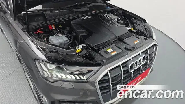 Audi Q7 2021 — ფოტო 4/20