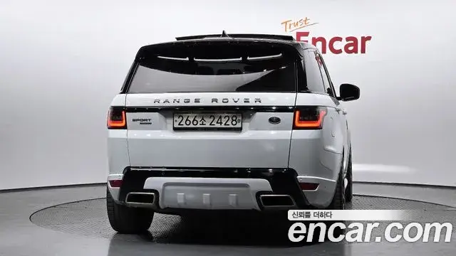 Land Rover Range Rover Sport 2018 — ფოტო 12/20