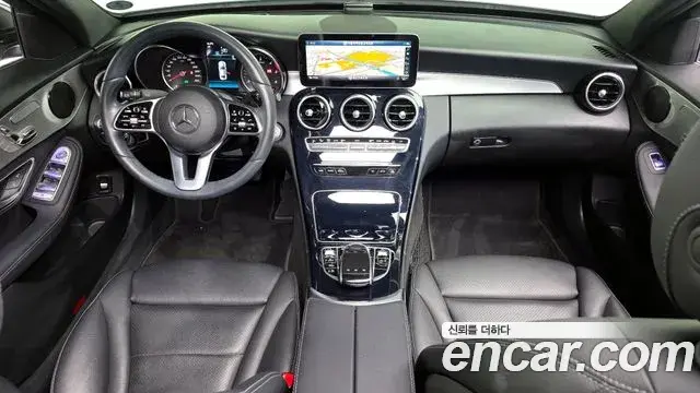 Mercedes-Benz C-Class 2020 — Photo 8/20