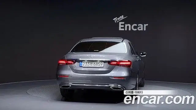 Mercedes-Benz E-Class, 2022