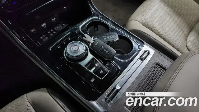 Kia Carnival 2021 — ფოტო 9/20