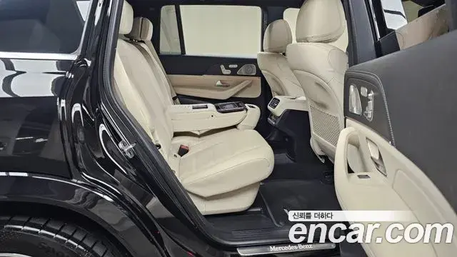Mercedes-Benz GLS-Class 2022 — Photo 10/21