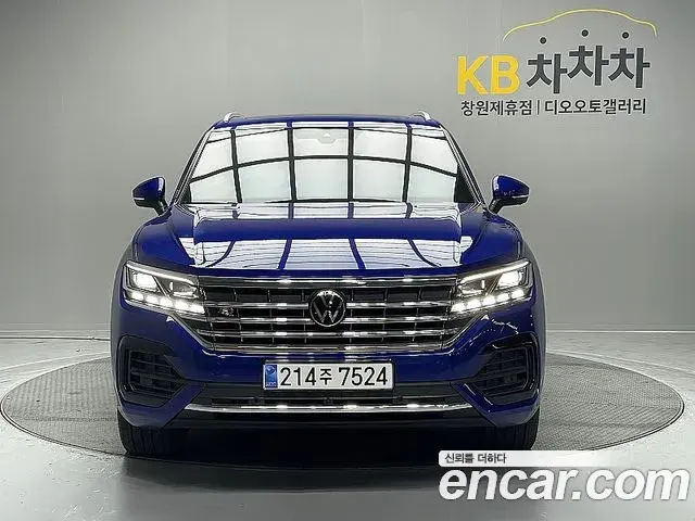 Volkswagen Touareg 2023 — Photo 9/20