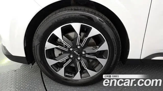 Kia Carnival 2022 — Photo 9/20