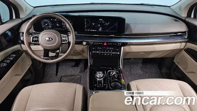 Kia Carnival 2021 — ფოტო 1/20