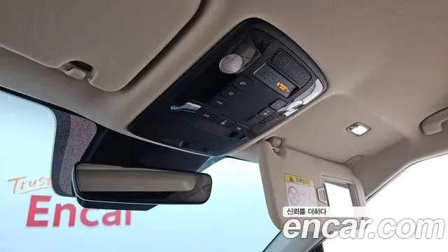 Kia Carnival 2021 — ფოტო 20/20