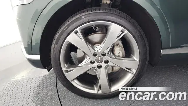 Genesis GV80 2020 — ფოტო 15/20
