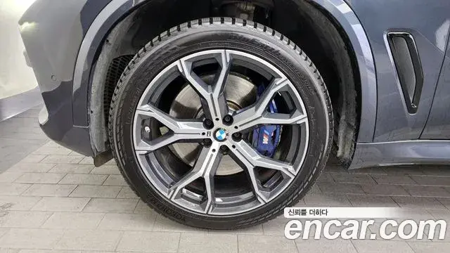 BMW X5 2020 — Photo 11/20