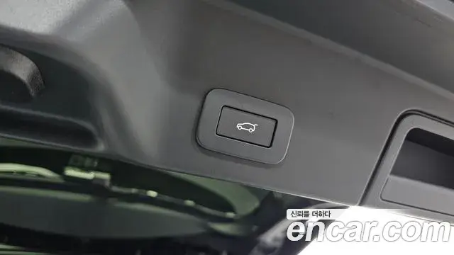 Land Rover Range Rover Evoque 2025 — Photo 11/20