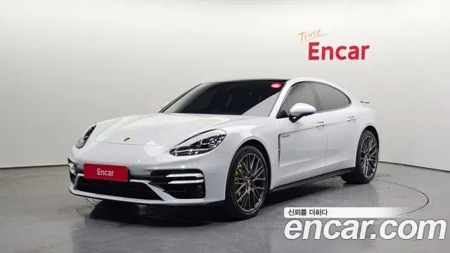 Porsche Panamera 2023 — Şəkil 9/20