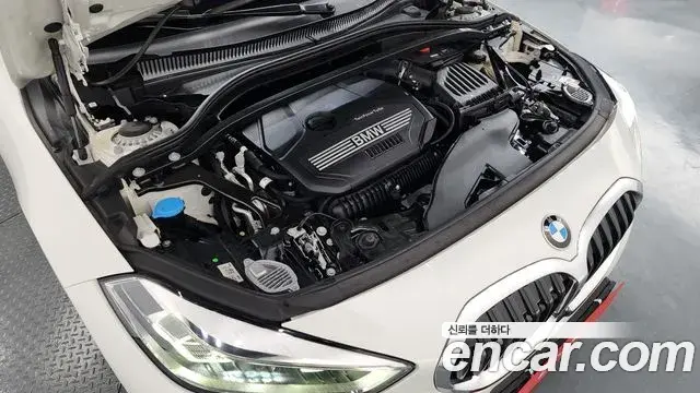 BMW 1 Series 2022 — Photo 17/20