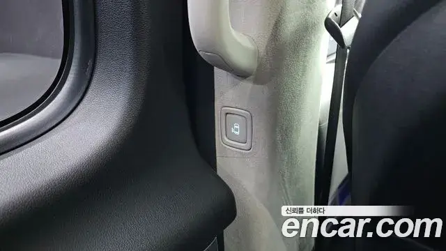 Hyundai Staria 2022 — Фото 19/20