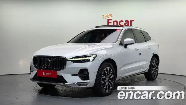 Volvo XC60 2022 — ფოტო 4/20
