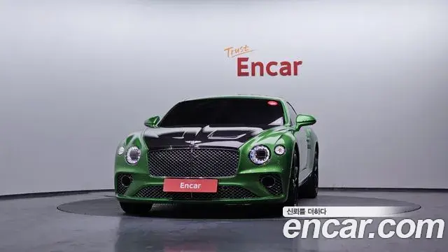 Bentley Continental GT 2022 — Photo 17/20