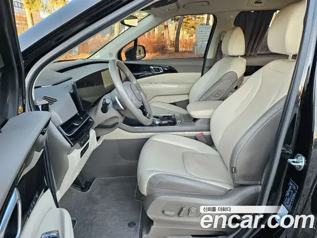 Kia Carnival 2024 — Photo 17/20