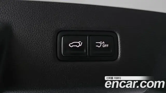 Kia Carnival 2023 — Photo 13/20
