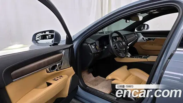 Volvo S90 2021 — ფოტო 16/20