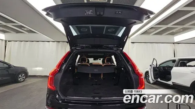 Volvo XC90 2022 — Фото 20/20