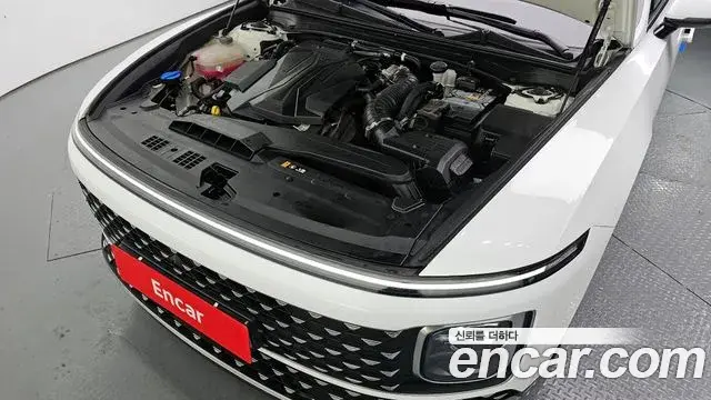Hyundai Grandeur Hybrid 2024 — Photo 13/20