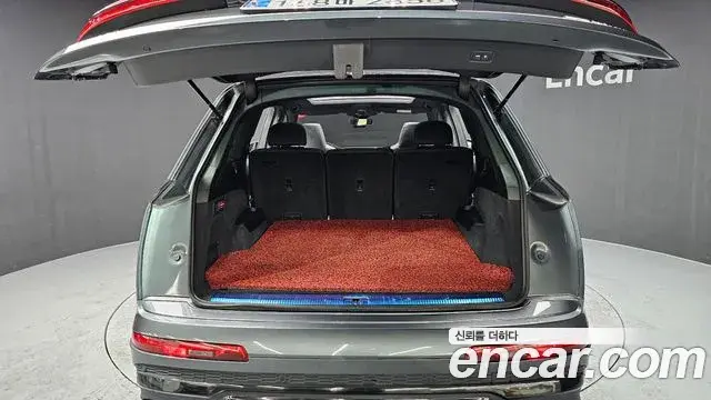 Audi Q7 2022 — Фото 20/20