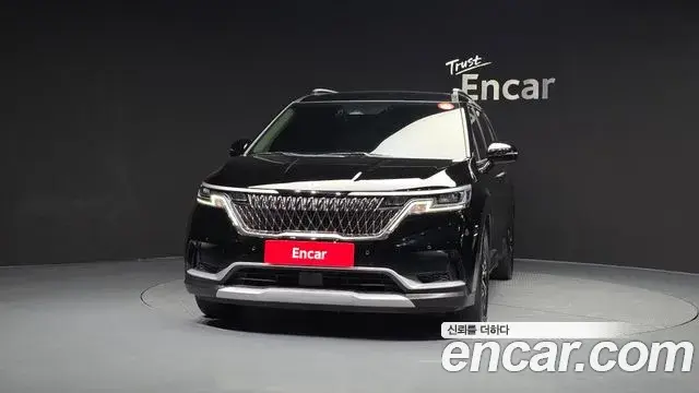 Kia Carnival 2021 — ფოტო 10/20