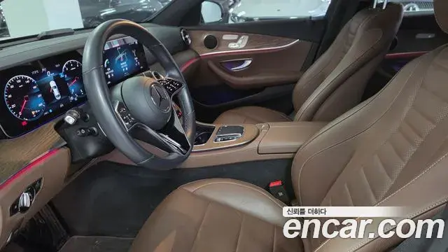 Mercedes-Benz E-Class 2023 — Şəkil 14/17