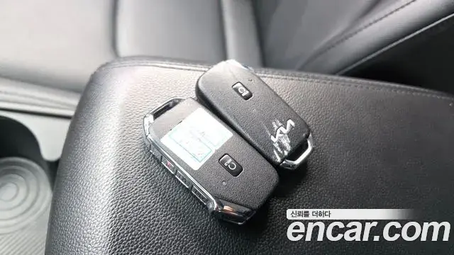 Kia Sportage 2023 — Şəkil 17/20