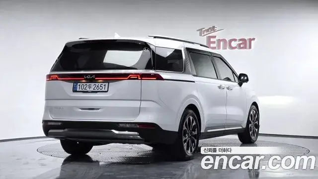 Kia Carnival 2022 — Фото 2/20