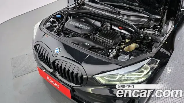 BMW 1 Series 2023 — Şəkil 15/20