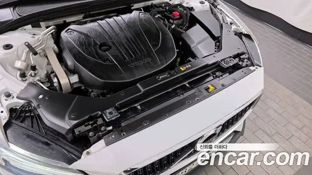 Volvo V60 Cross Country 2021 — Photo 20/20
