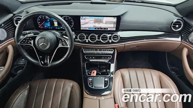Mercedes-Benz E-Class 2021 — Photo 20/20
