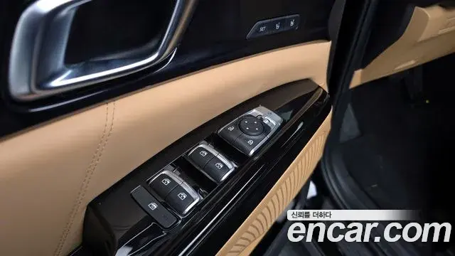 Kia Carnival 2023 — Photo 8/20