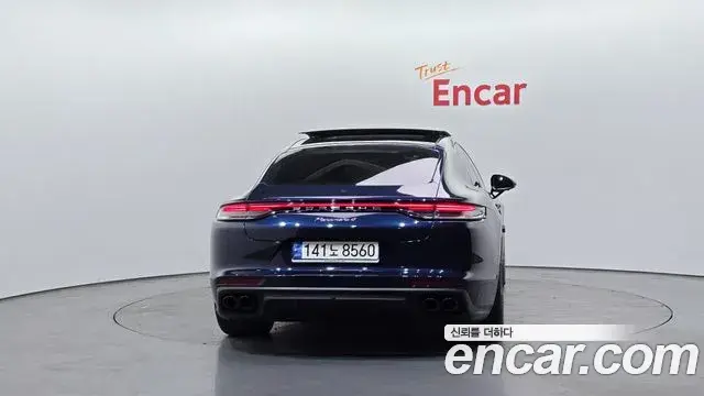 Porsche Panamera 2021 — Photo 17/20