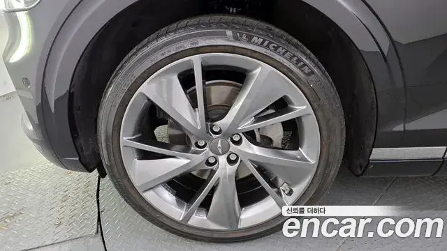 Genesis GV70 2021 — Photo 4/20