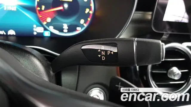 Mercedes-Benz GLC-Class 2021 — Photo 3/20