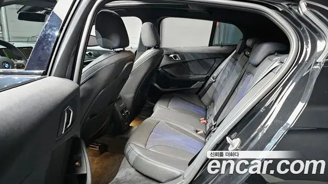 BMW 1 Series 2024 — Şəkil 14/20