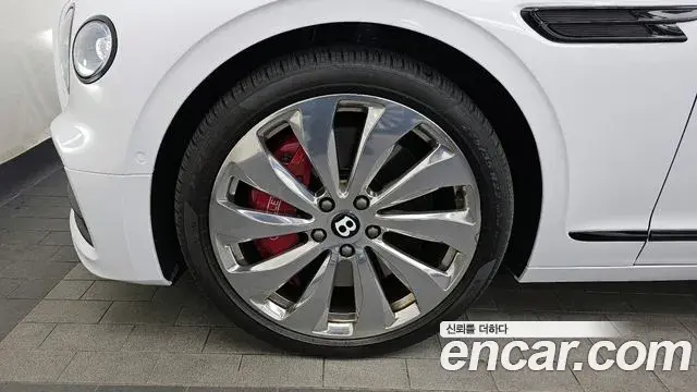 Bentley Flying Spur 2022 — Photo 9/20