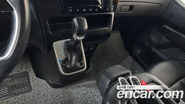 Hyundai Staria 2021 — Фото 9/20